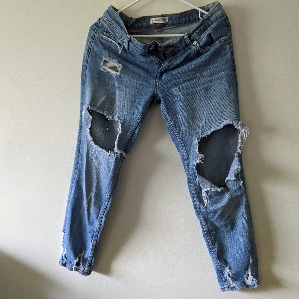 Zara Ripped Jeana